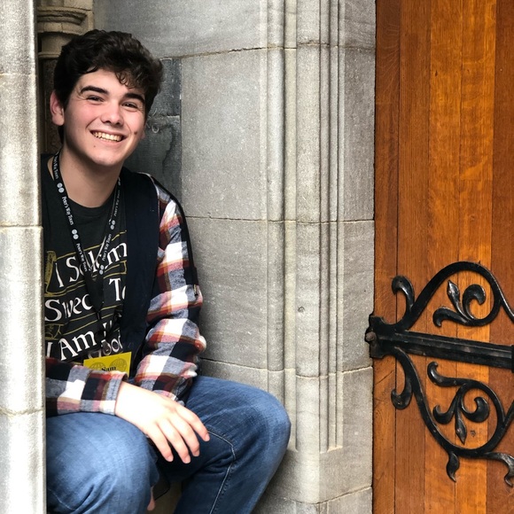 Meet your Posher, Audrey - Picture 3 of 5